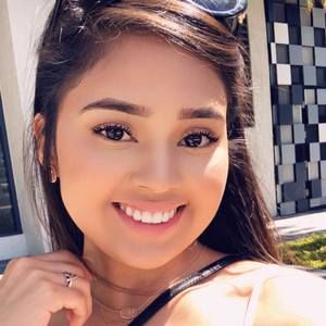 Meet your Posher, Karina